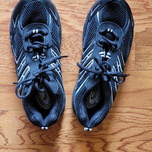 New Boys / Teens Black Champion Tennis Shoes / Sneakers Size 4
